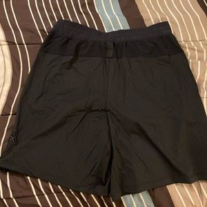 Men’s Large Lululemon Shorts